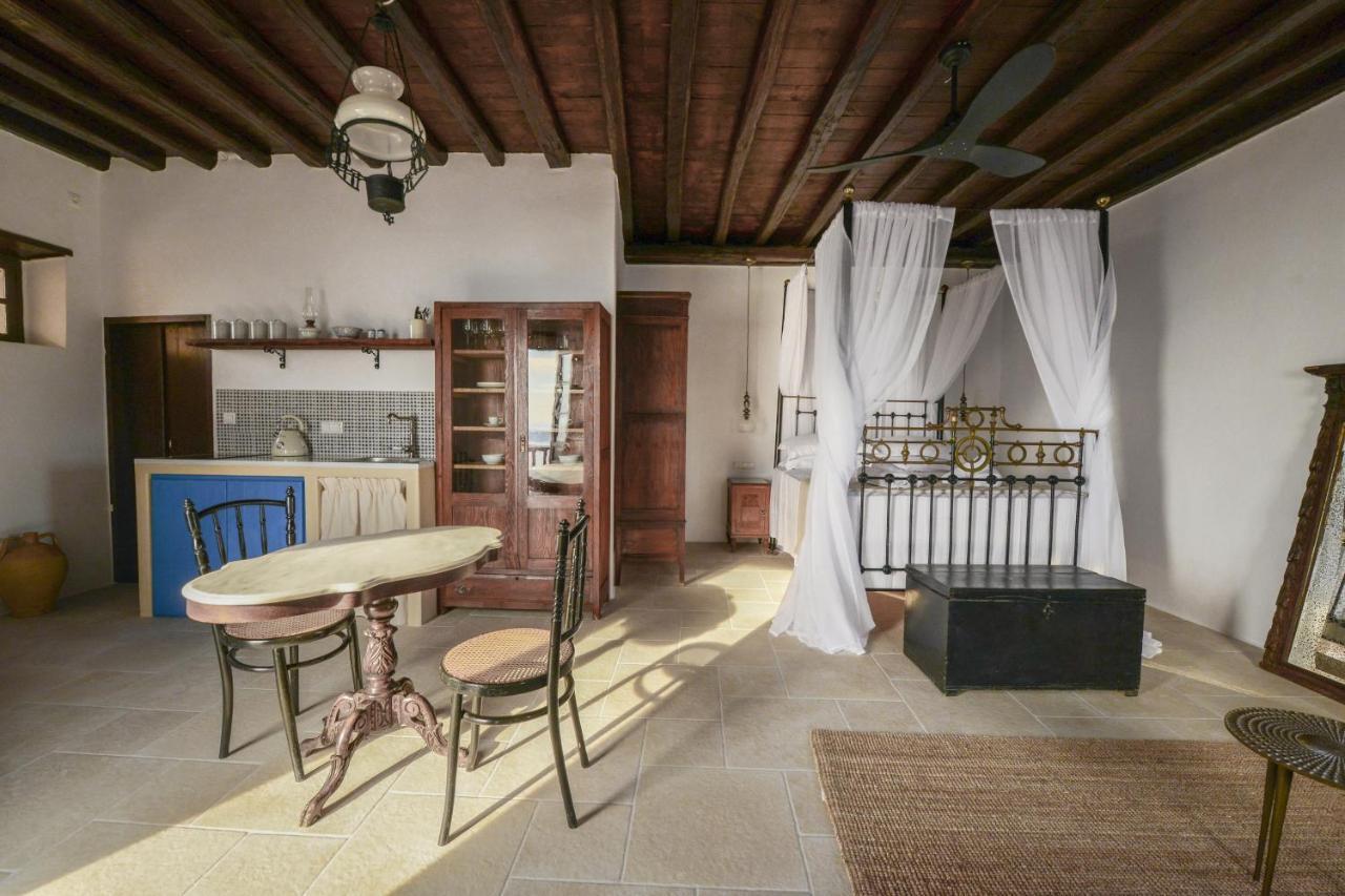 Castrum Traditional Sunset Suites Plaka  Ngoại thất bức ảnh