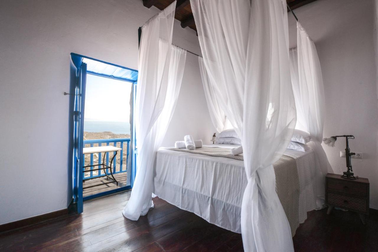 Castrum Traditional Sunset Suites Plaka  Ngoại thất bức ảnh