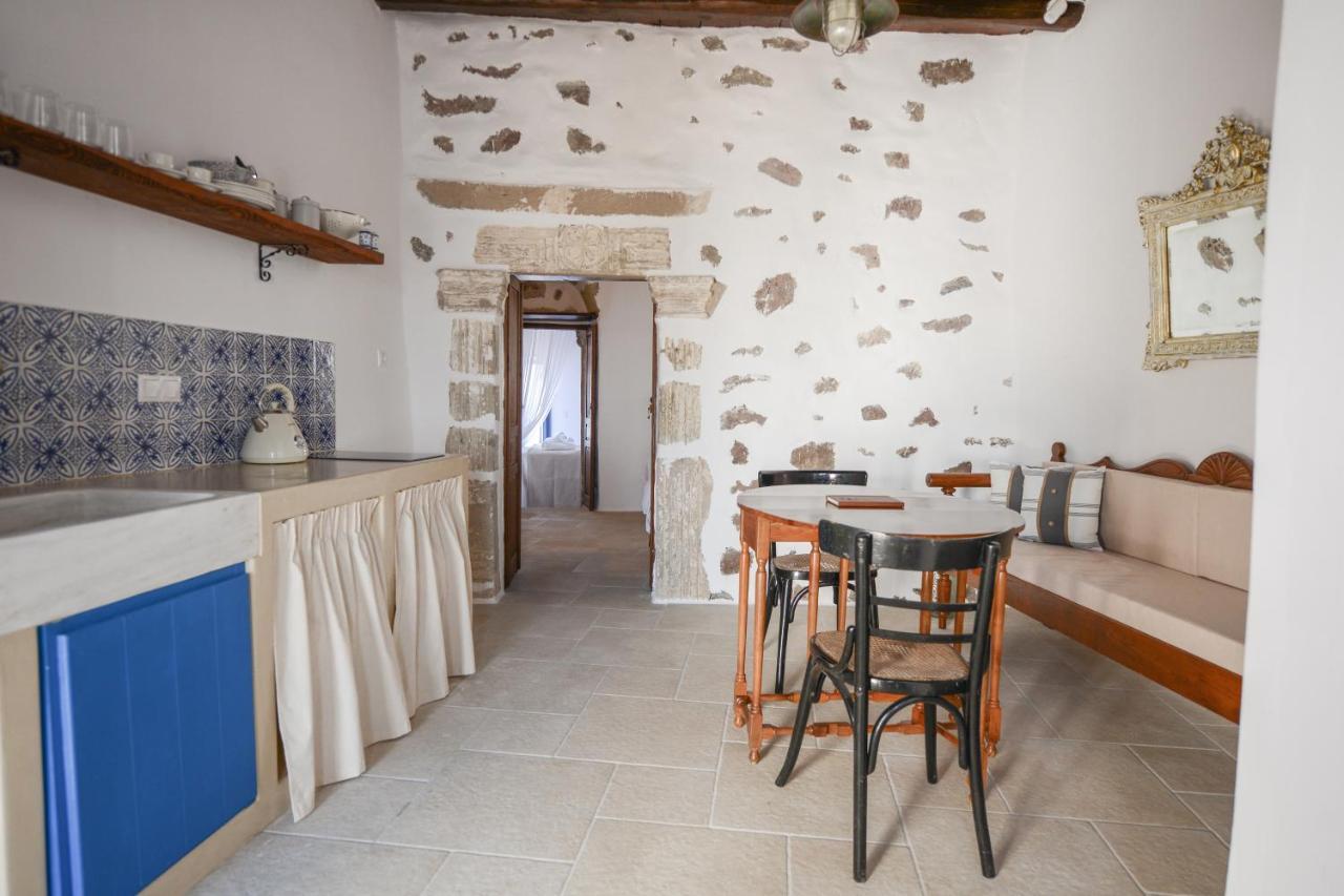 Castrum Traditional Sunset Suites Plaka  Ngoại thất bức ảnh