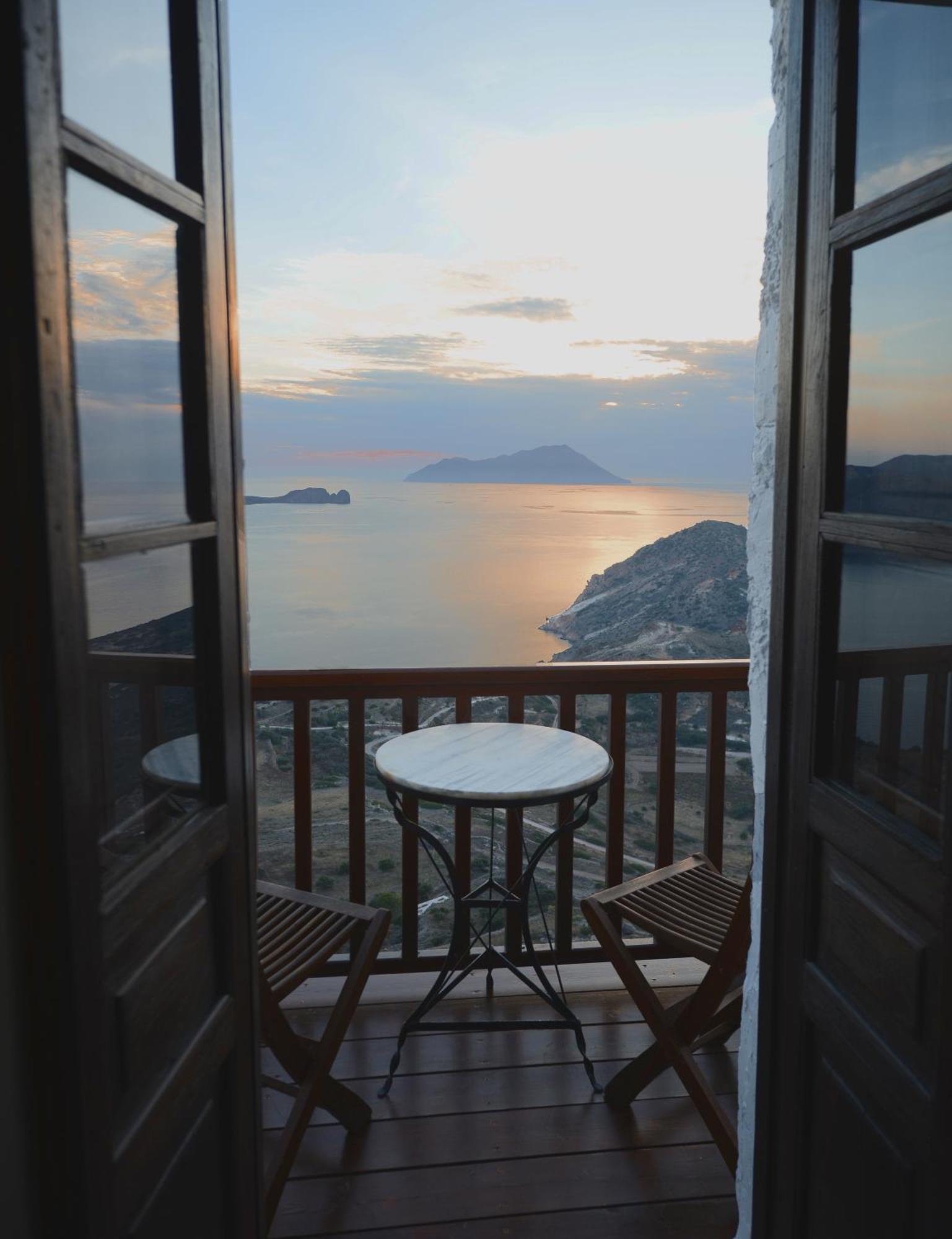 Castrum Traditional Sunset Suites Plaka  Ngoại thất bức ảnh