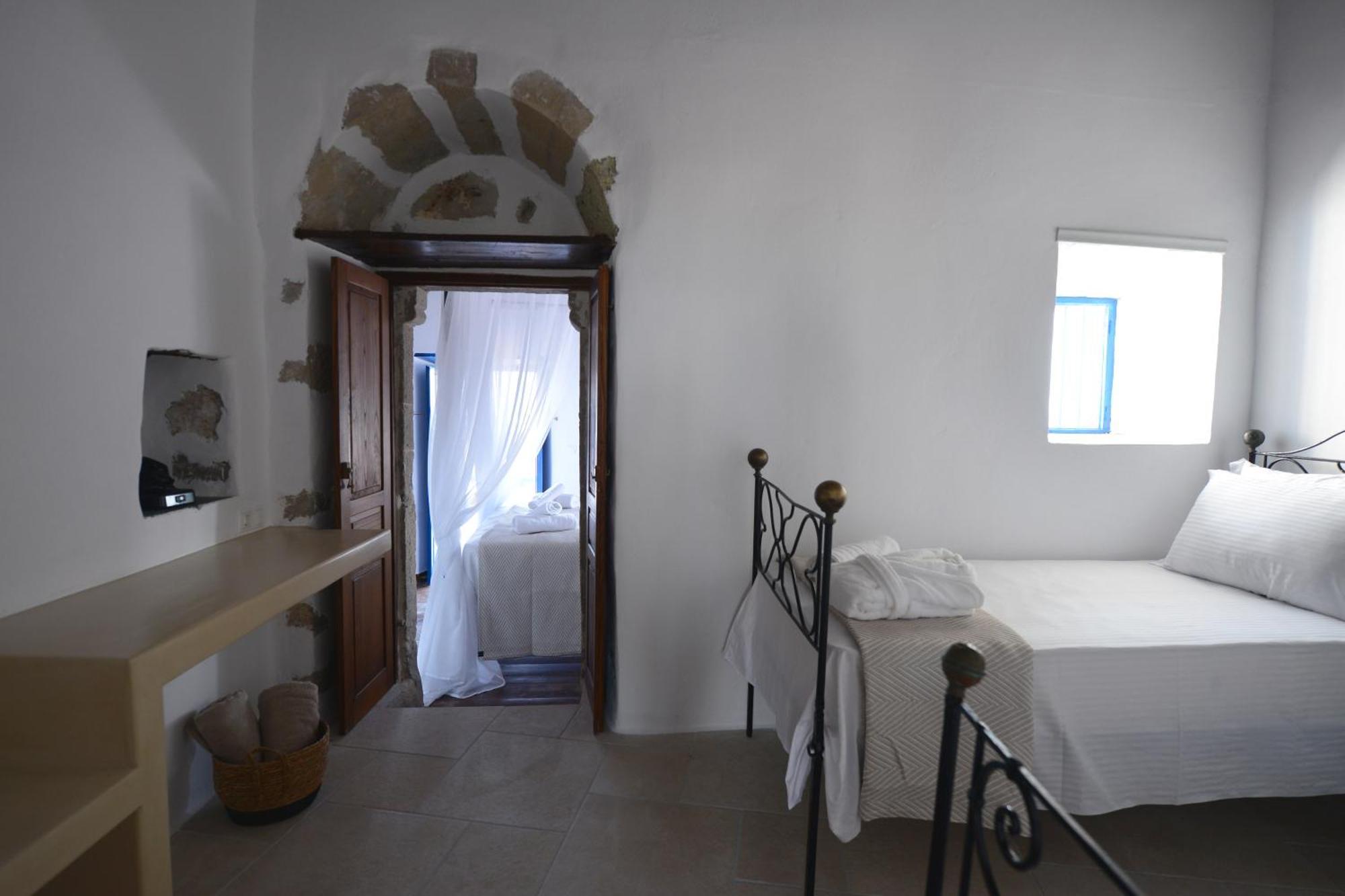 Castrum Traditional Sunset Suites Plaka  Ngoại thất bức ảnh